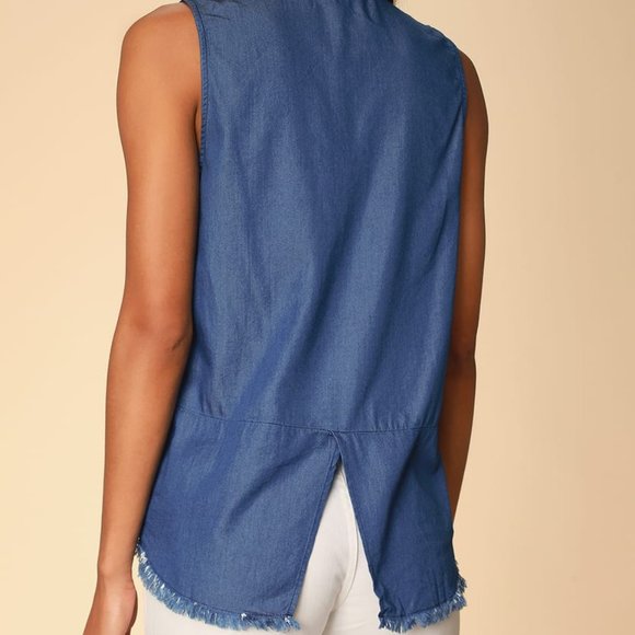 NWT Lulu's Medium Wash Chambray Sleeveless Button-Up Top Blouse - Picture 2 of 5